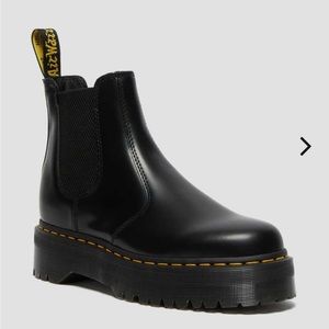 2976 Platform Chelsea Boot